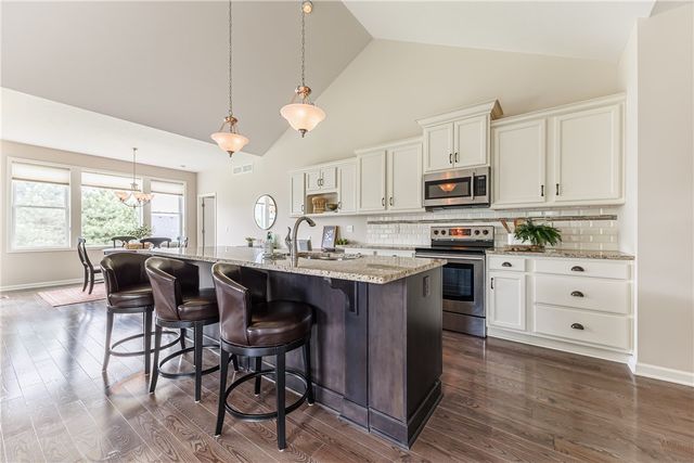 6934 Silverton Glen, Victor, NY 14564