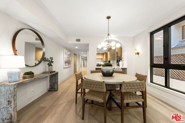 11923 Gorham Avenue 102, Los Angeles, CA 90049