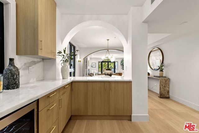 11923 Gorham Avenue 102, Los Angeles, CA 90049