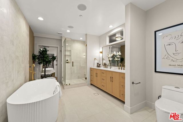 11923 Gorham Avenue 102, Los Angeles, CA 90049