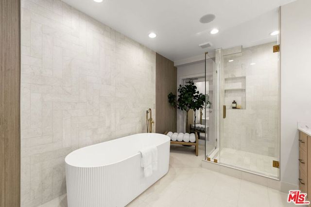 11923 Gorham Avenue 102, Los Angeles, CA 90049