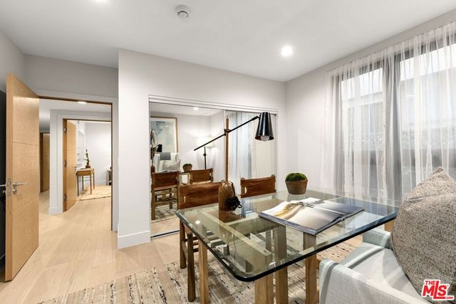 11923 Gorham Avenue 102, Los Angeles, CA 90049