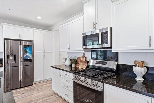 102 Trailblaze, Irvine, CA 92618