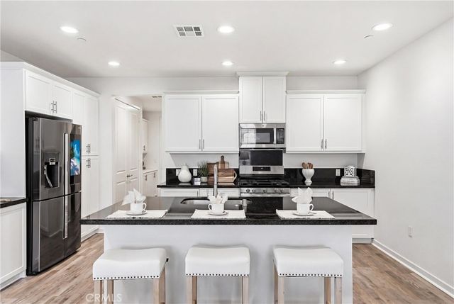 102 Trailblaze, Irvine, CA 92618