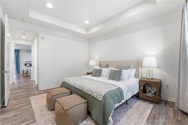 102 Trailblaze, Irvine, CA 92618