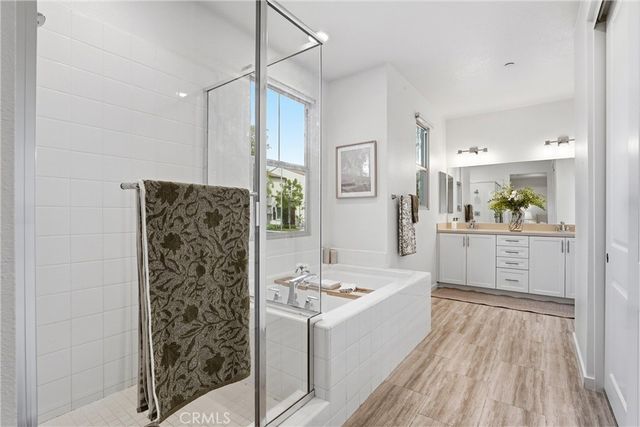 102 Trailblaze, Irvine, CA 92618