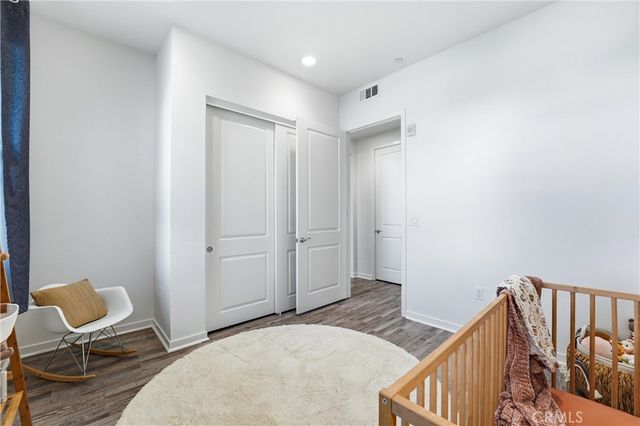 102 Trailblaze, Irvine, CA 92618
