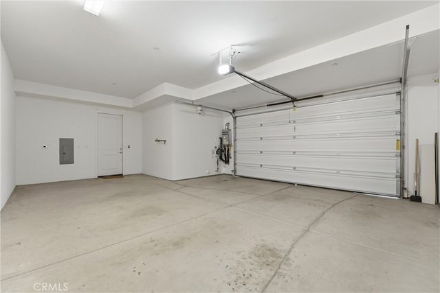 102 Trailblaze, Irvine, CA 92618