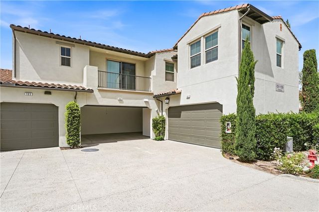 102 Trailblaze, Irvine, CA 92618