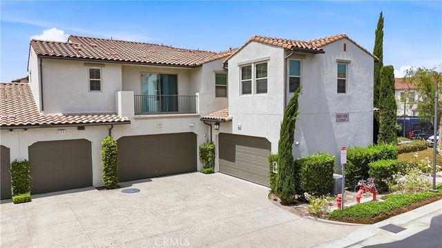 102 Trailblaze, Irvine, CA 92618