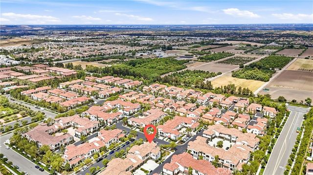 102 Trailblaze, Irvine, CA 92618