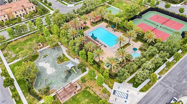 102 Trailblaze, Irvine, CA 92618