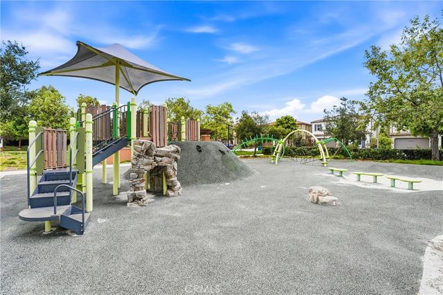 102 Trailblaze, Irvine, CA 92618