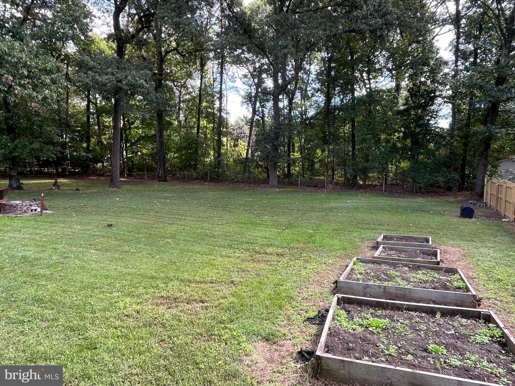 233 BEACHWOOD RD, Pasadena, MD 21122