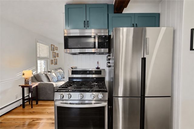 45 Cedar Avenue, Portsmouth, RI 02871