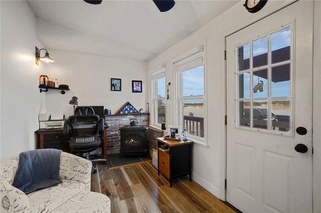 45 Cedar Avenue, Portsmouth, RI 02871