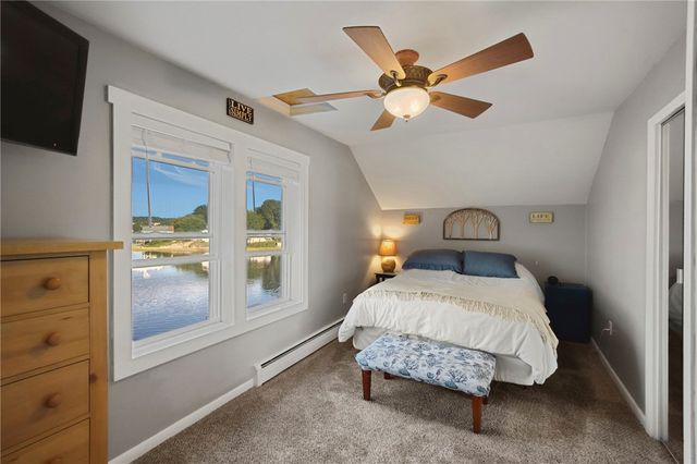 45 Cedar Avenue, Portsmouth, RI 02871