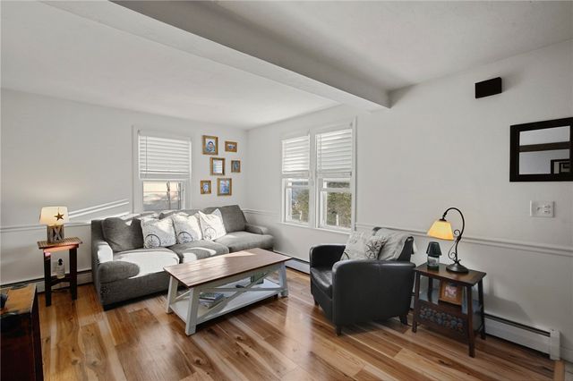 45 Cedar Avenue, Portsmouth, RI 02871