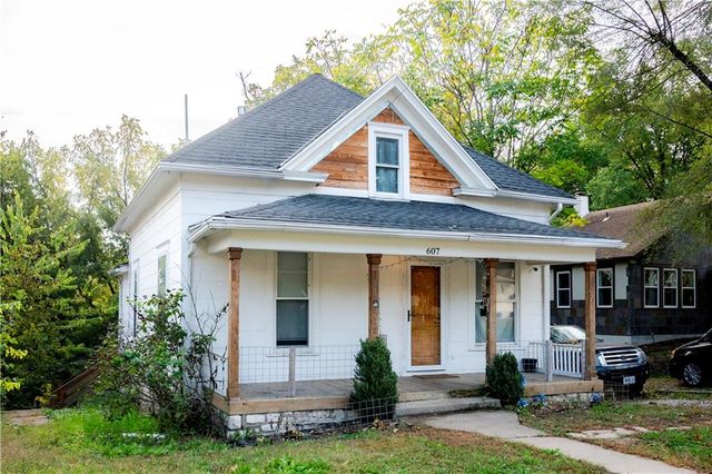 607 Old Orchard Avenue, Excelsior Springs, MO 64024