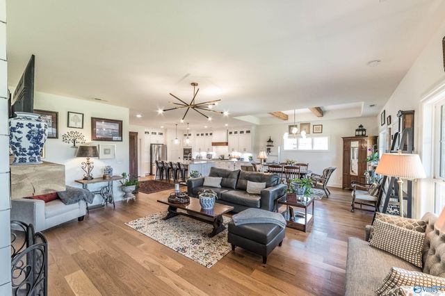 13 Farmhouse Way, Huntsville, AL 35803