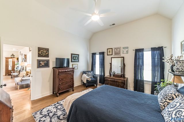 13 Farmhouse Way, Huntsville, AL 35803