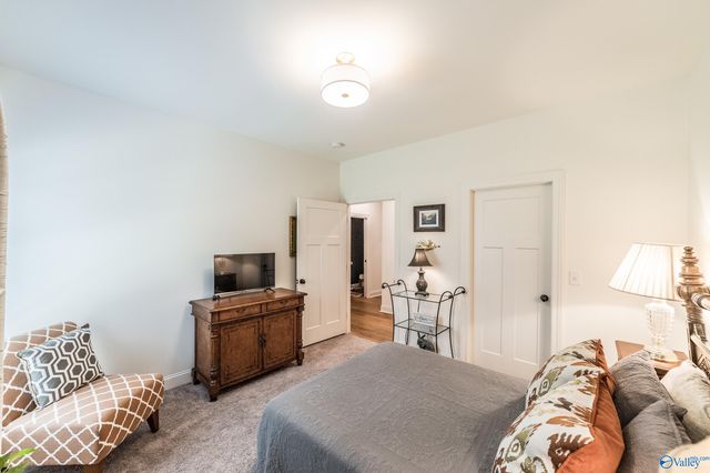 13 Farmhouse Way, Huntsville, AL 35803