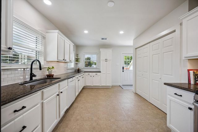 809 Gale Street, Houston, TX 77009