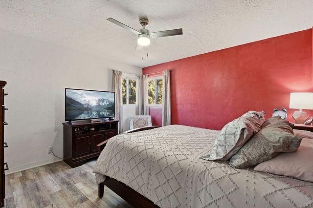 2221 Milton Court NW, Albuquerque, NM 87104