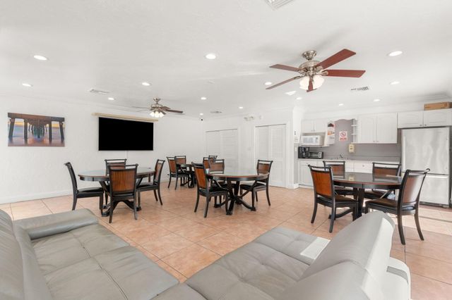 2860 NE 14th Street Causeway 104D, Pompano Beach, FL 33062