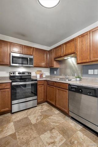 1831 Basston Drive, Maryland Heights, MO 63146