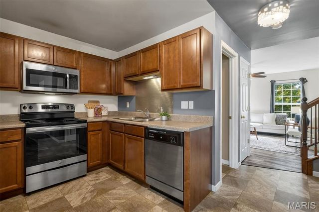 1831 Basston Drive, Maryland Heights, MO 63146