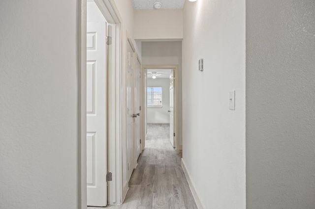 4437 E Thomas Avenue, Fresno, CA 93702