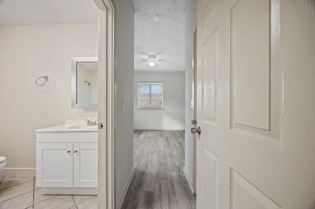 4437 E Thomas Avenue, Fresno, CA 93702