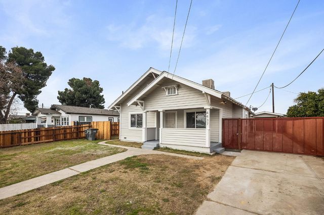 4437 E Thomas Avenue, Fresno, CA 93702
