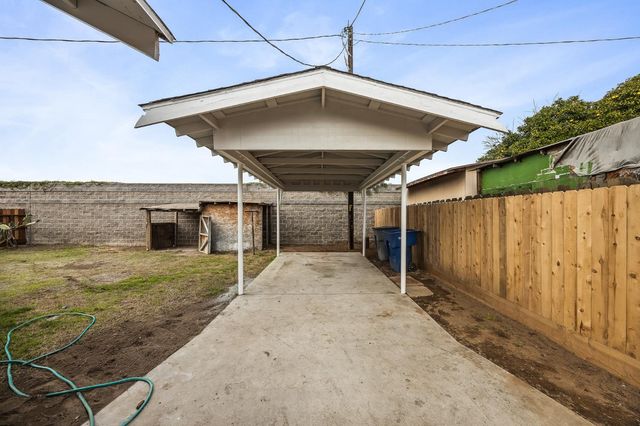 4437 E Thomas Avenue, Fresno, CA 93702