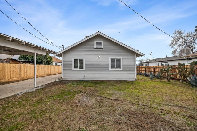 4437 E Thomas Avenue, Fresno, CA 93702