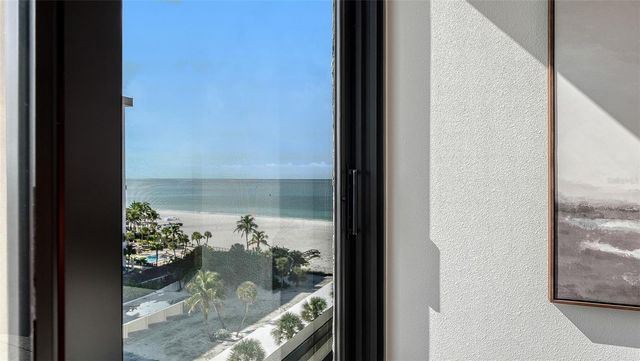1102 BENJAMIN FRANKLIN DRIVE 810, Sarasota, FL 34236