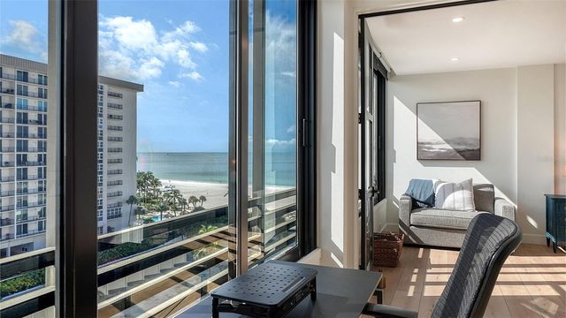1102 BENJAMIN FRANKLIN DRIVE 810, Sarasota, FL 34236
