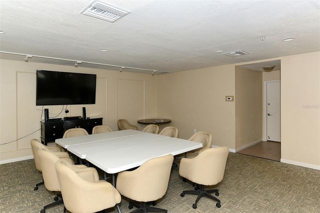 1102 BENJAMIN FRANKLIN DRIVE 810, Sarasota, FL 34236