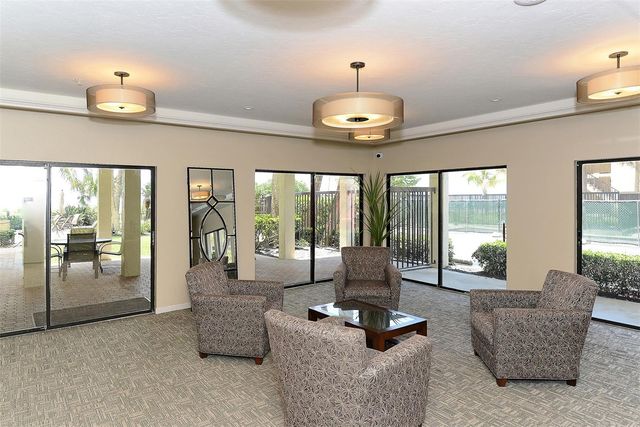 1102 BENJAMIN FRANKLIN DRIVE 810, Sarasota, FL 34236