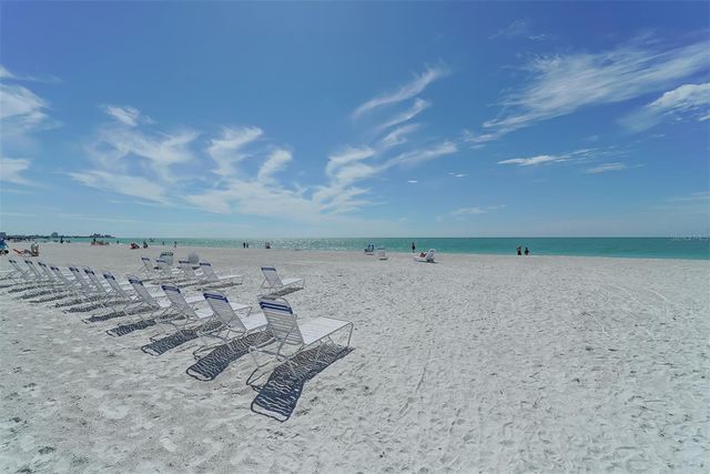 1102 BENJAMIN FRANKLIN DRIVE 810, Sarasota, FL 34236