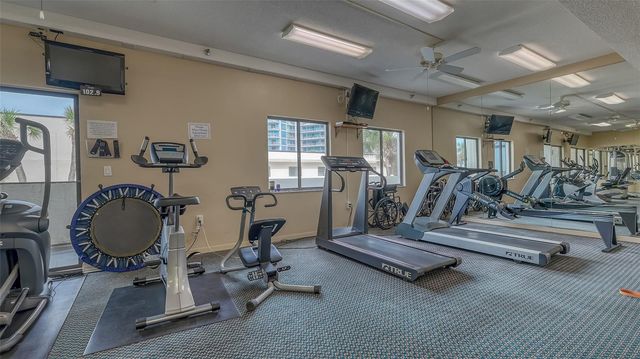 1102 BENJAMIN FRANKLIN DRIVE 810, Sarasota, FL 34236