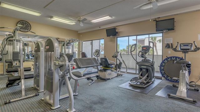 1102 BENJAMIN FRANKLIN DRIVE 810, Sarasota, FL 34236