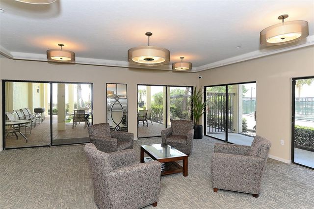 1102 BENJAMIN FRANKLIN DRIVE 810, Sarasota, FL 34236