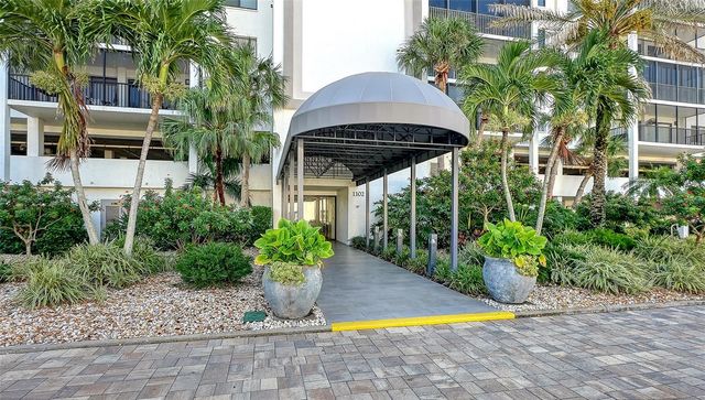1102 BENJAMIN FRANKLIN DRIVE 810, Sarasota, FL 34236