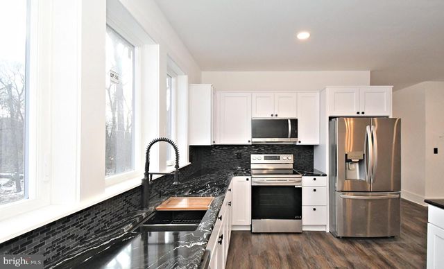 501 SKYLINE DR, Allentown, PA 18103