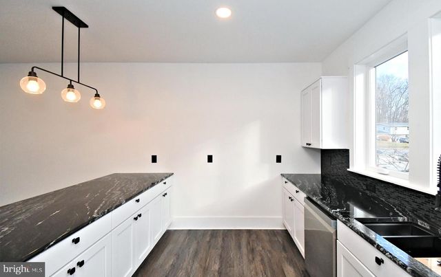 501 SKYLINE DR, Allentown, PA 18103