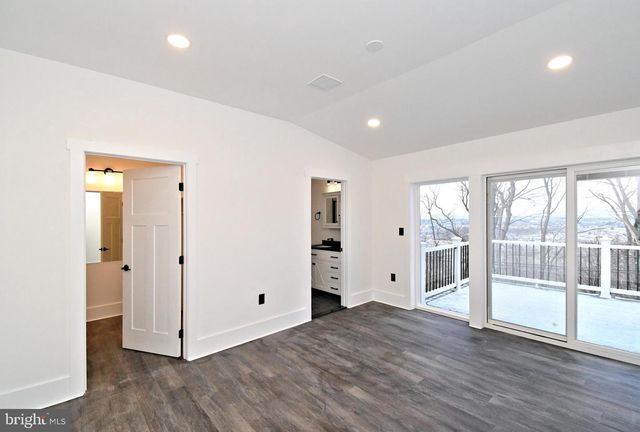 501 SKYLINE DR, Allentown, PA 18103