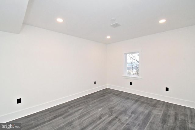 501 SKYLINE DR, Allentown, PA 18103