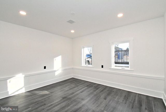 501 SKYLINE DR, Allentown, PA 18103